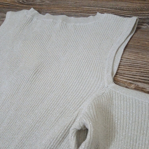 Sparkly Ribbed V Neck Long Sleeve Cold Shoulder Lightweight Fitted Sweater Top - Picture 12 of 12